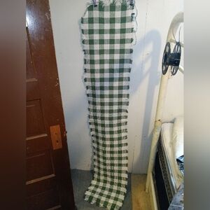 EUC Plaid Woven Green & White Table Runner